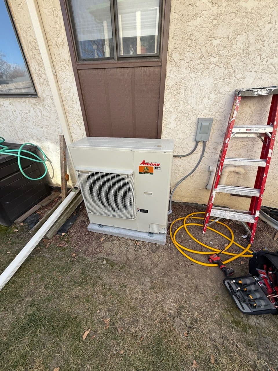 Project Efficient Cooling with Amana Heat Pumps in Longmont image